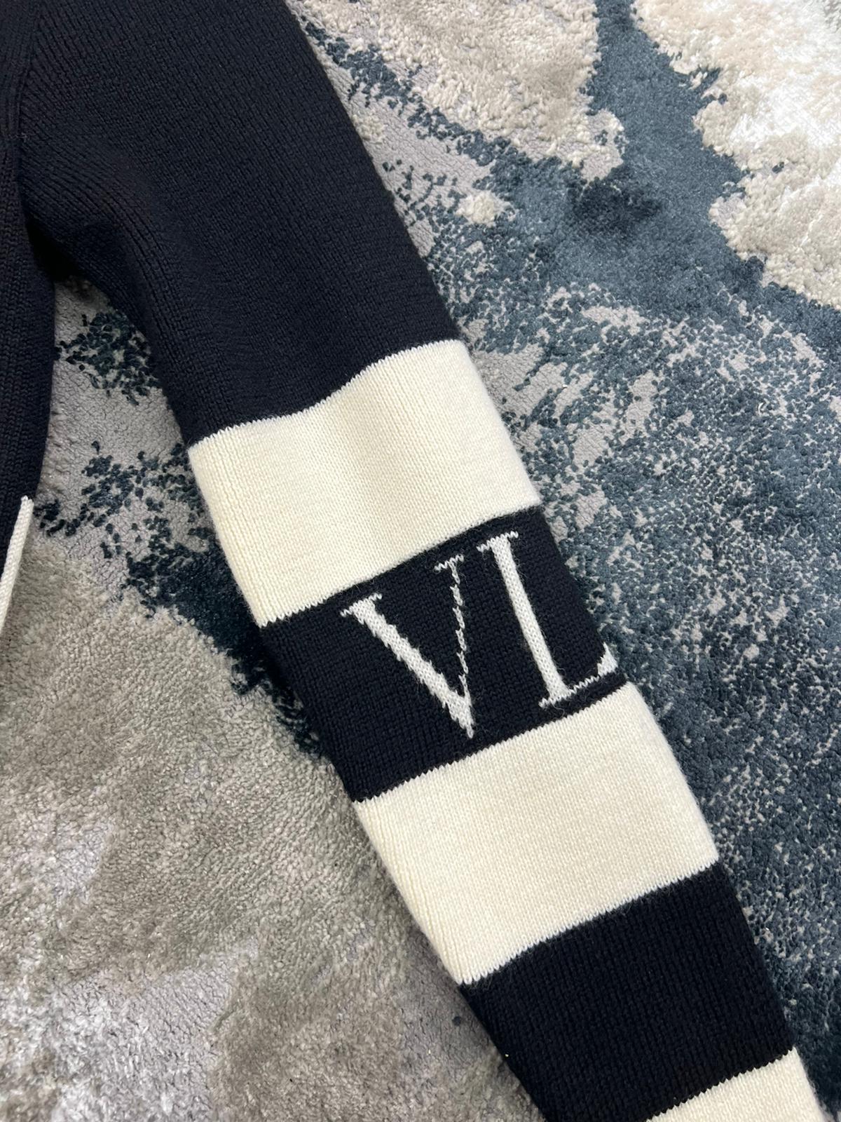 Valentino knit sweater